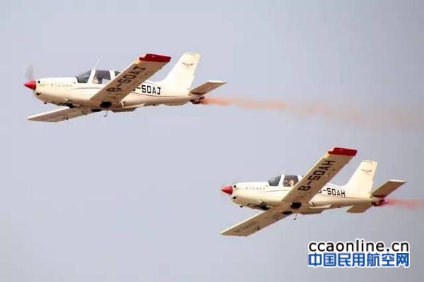 小鷹500飛機