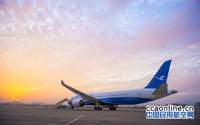 b787-9%e4%b8%8e%e5%a4%a9%e8%be%b9%e6%99%9a%e9%9c%9e%e3%80%82